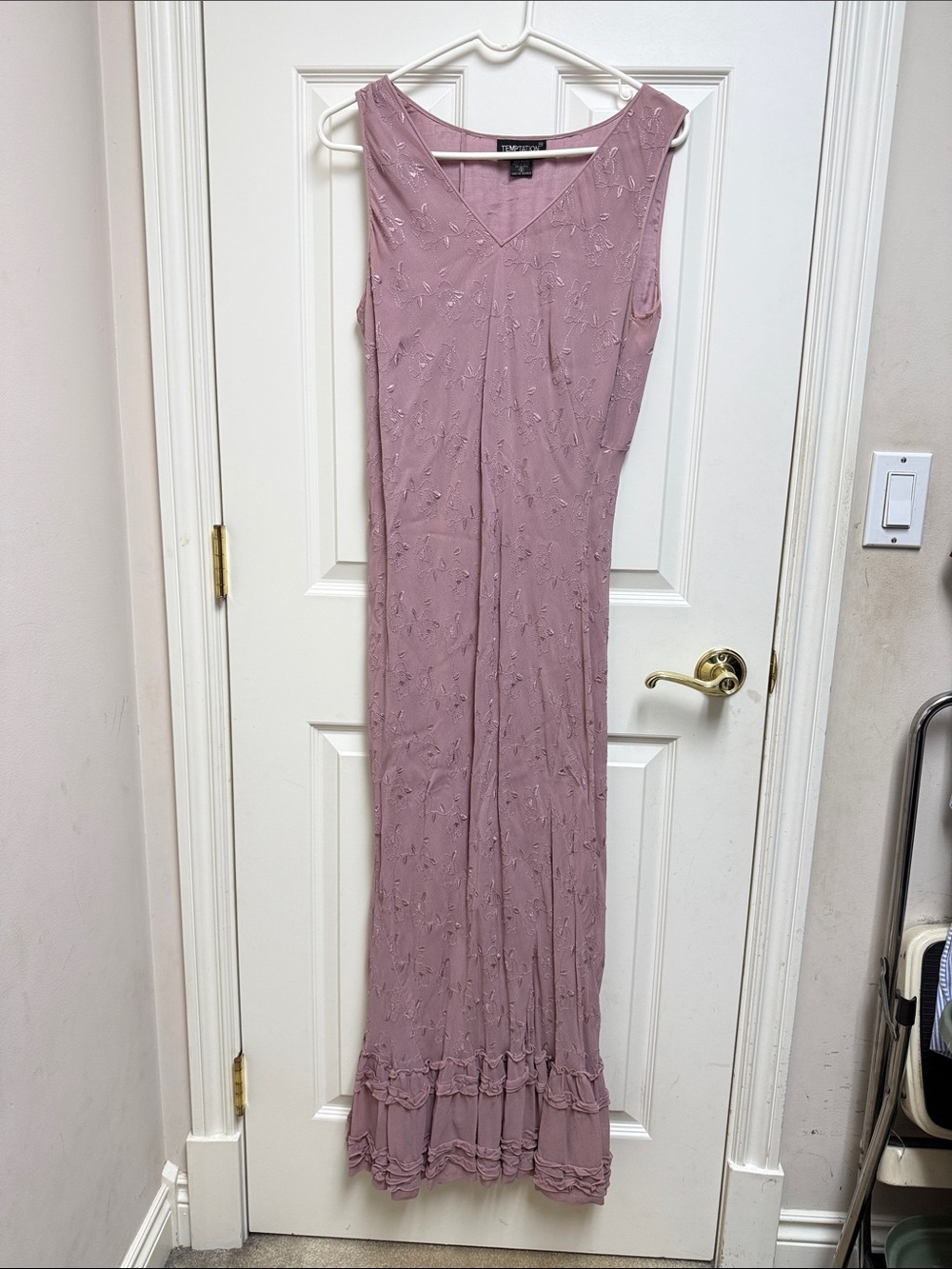Temptations Mauve V-Neck Sleeveless Maxi Dress with Ruffle Hem